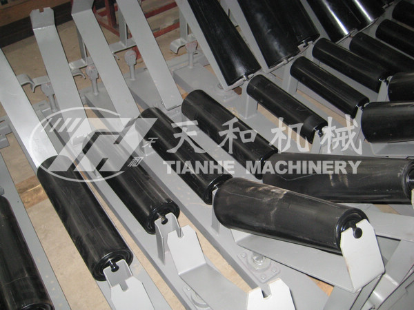 錐形(xing)上調心(xin)托輥組(zu) DTII型